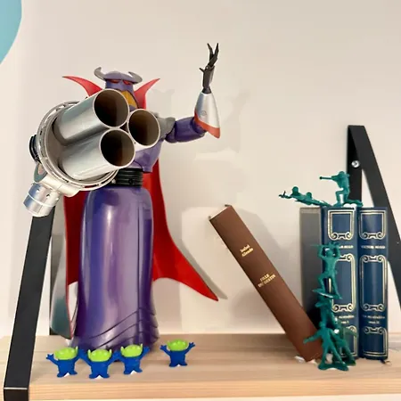 Insolite - Inspiration Toy Story - Centre A Pied - 4 Personnes * 阿棉
